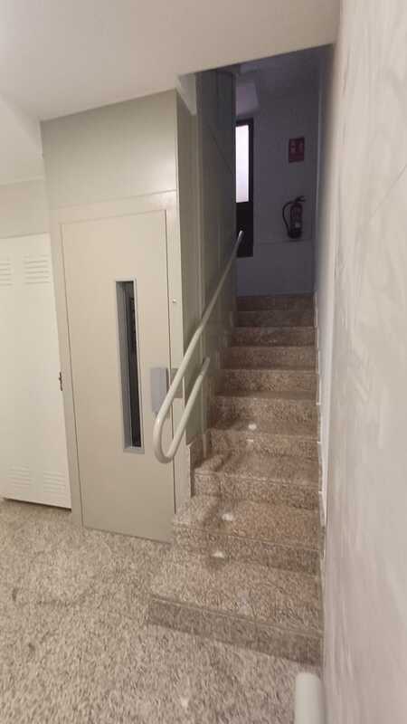 Instalación de ascensor en hueco de escalera – Calle Oca 39, Madrid